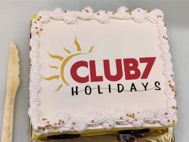 club7-holidays (2)